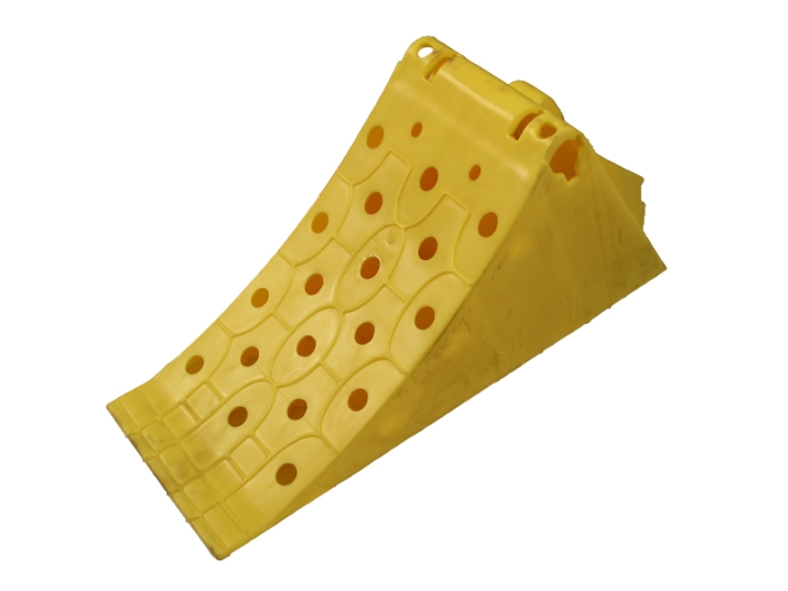 klin pod koło - naczepa wywrotka.jpg